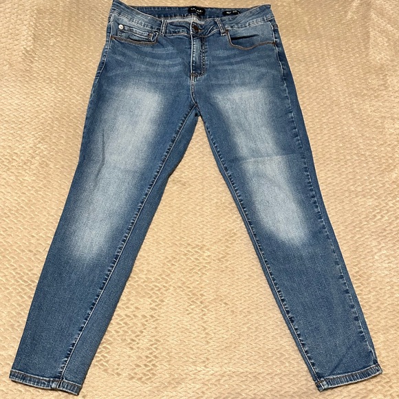Tahari Jeans Tahari Skinny Jeans Poshmark